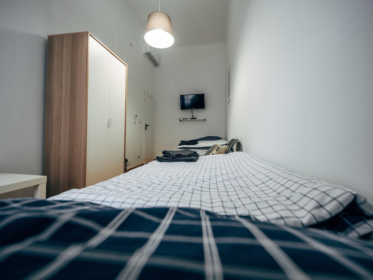 111 Hostel Будапеща Екстериор снимка